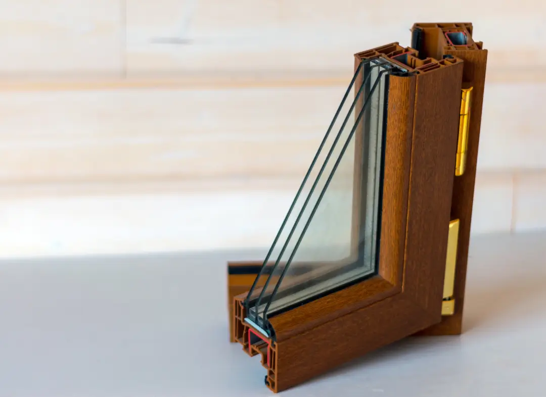 Installation de fenêtre en bois sur mesure La Grand-Combe